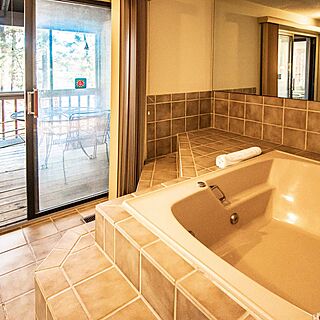 Sandcastle Cove — Sample Bathroom