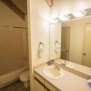 Sandcastle Cove &mdash; Sample Bathroom