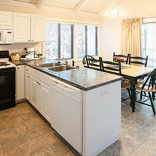 Waterwood Townhomes &mdash; Sample Kitchen
