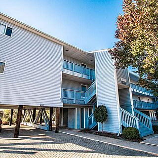 Harbourside II Condominiums — Exterior