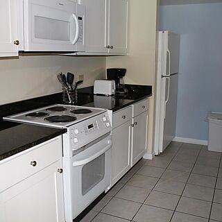 Sandcastle Village I &mdash; Sample Kitchen
