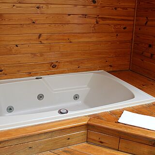 Sandcastle Village I &mdash; Sample Bathroom