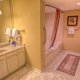 Foxhunt at Sapphire Valley — Sample Bathroom