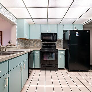 Las Olas Beach Club — Sample Kitchen