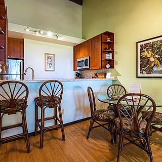 Kapulanikai Vacation Suites — Sample Dining Area