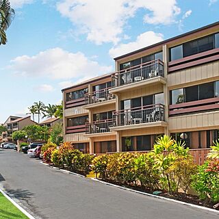 Kona Billfisher Resort — Exterior