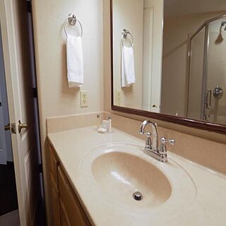 The Ridge on Sedona Golf Resort — Sample Bathroom