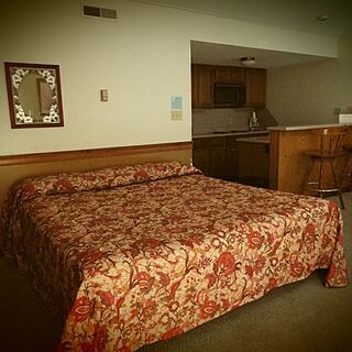 Hotel Nashville — Sample Unit