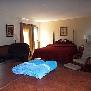 Hotel Nashville — Sample Unit