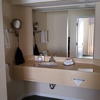 Varsity Clubs of America - South Bend Chapter — Sample Bathroom