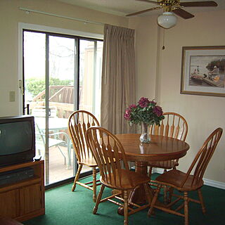 Sunrise Cove at Village West — Sample Dining Area