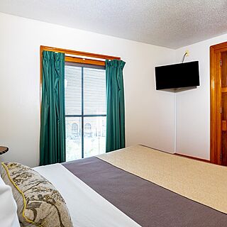 Hotel de la Monnaie — Sample Bedroom