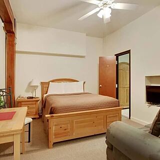 Hotel de L'Eau Vive — Sample Bedroom