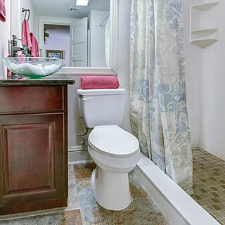 Chateau Orleans — Sample Bathroom