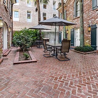 Chateau Orleans — Courtyard