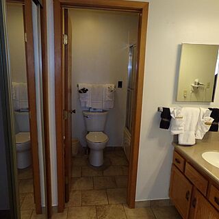 Treetop Condominiums at Four Seasons, USA — Sample Bathroom