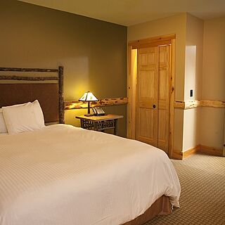 Hope Lake Lodge & Indoor Water Park — Sample Bedroom