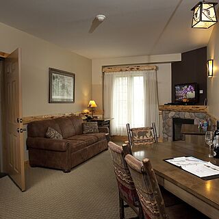 Hope Lake Lodge & Indoor Water Park — Sample Living Area