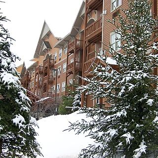 Liftside Village at Hunter Mountain Resort — Exterior