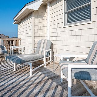 Port Trinitie — Sample Balcony