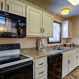 Beech Manor &mdash; Sample Kitchen