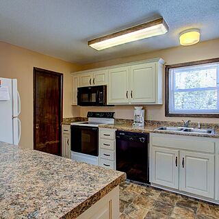 Beech Manor &mdash; Sample Kitchen
