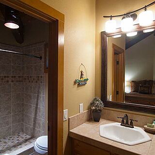 Kittyhawk Resort — Sample Bathroom