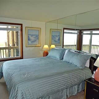 Pacific Avenue &mdash; Sample Bedroom