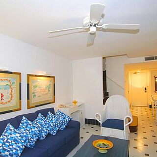 Hotel Elcano &mdash; Sample Living Area