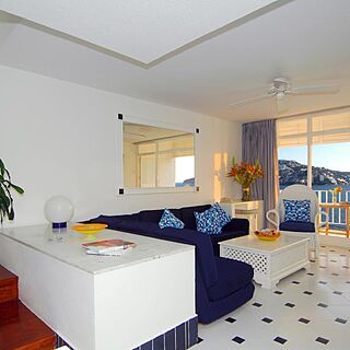 Hotel Elcano &mdash; Sample Living Area