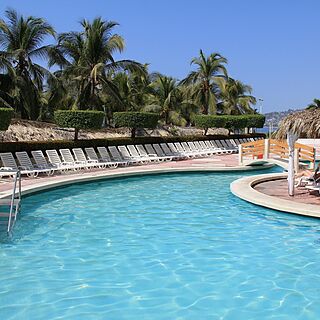Playa Acapulco Beach at Playa Suites — Pool