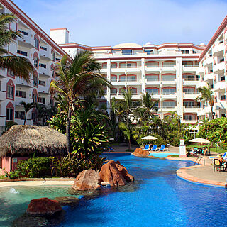 Costa Bonita Condominium & Beach Resort &mdash; Pool