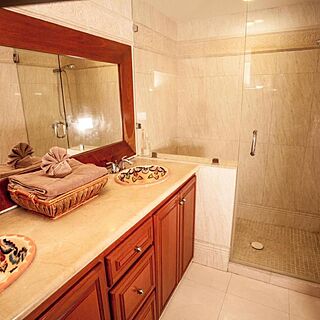 Aventuras Club &mdash; Sample Bathroom