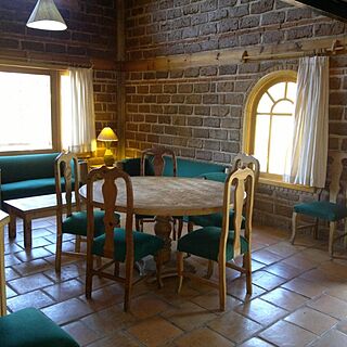 Bosque la Luna &mdash; Sample Dining Area