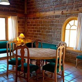 Bosque la Luna &mdash; Sample Dining Area