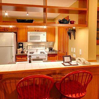 Hilton Grand Vacations Club Whistler — Sample Kitchen