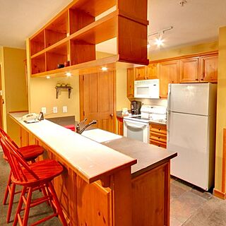 Hilton Grand Vacations Club Whistler — Sample Kitchen