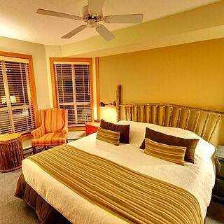 Hilton Grand Vacations Club Whistler — Sample Bedroom