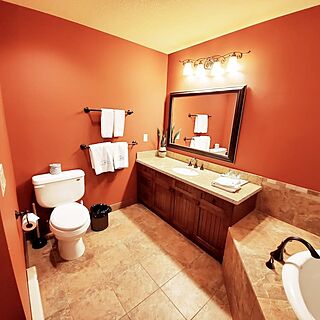 Lake Okanagan Resort — Sample Bathroom