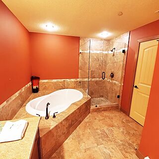 Lake Okanagan Resort — Sample Bathroom