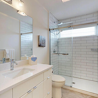 White Point Vacation Club &mdash; Sample Bathroom