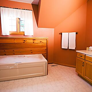 Calabogie Lodge Resort — Sample Bathroom