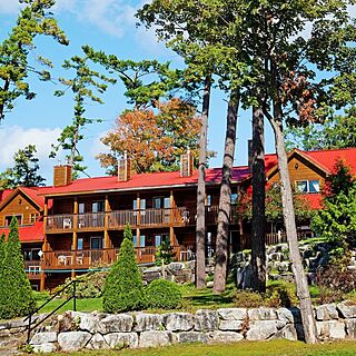 Calabogie Lodge Resort — Exterior