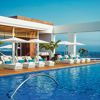 Grand Luxxe at Vidanta Nuevo Vallarta — Resort Pool