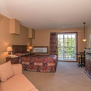 Auberge du Lac Morency — Sample Bedroom