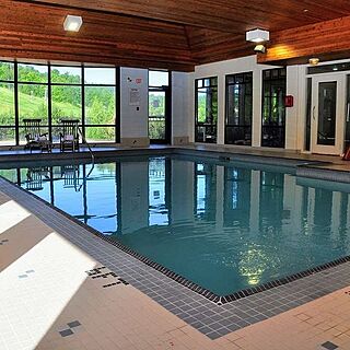 Calabogie Peaks Resort — Pool