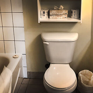 Chalets la Falaise — Sample Bathroom