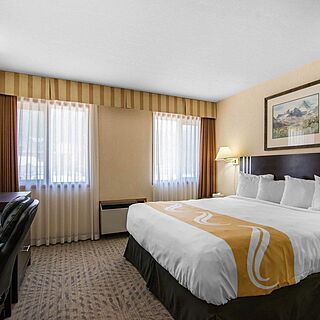 Chateau Canmore Quality Resort — Sample Bedroom