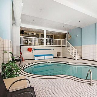 Chateau Canmore Quality Resort — Pool