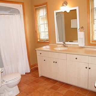 Corbett Cove — Sample Bathroom